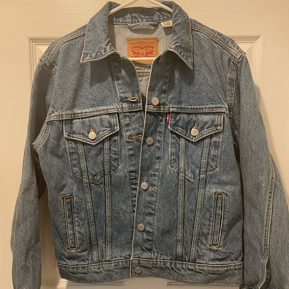 Levi’s trucker jacket - Picture 2 of 10